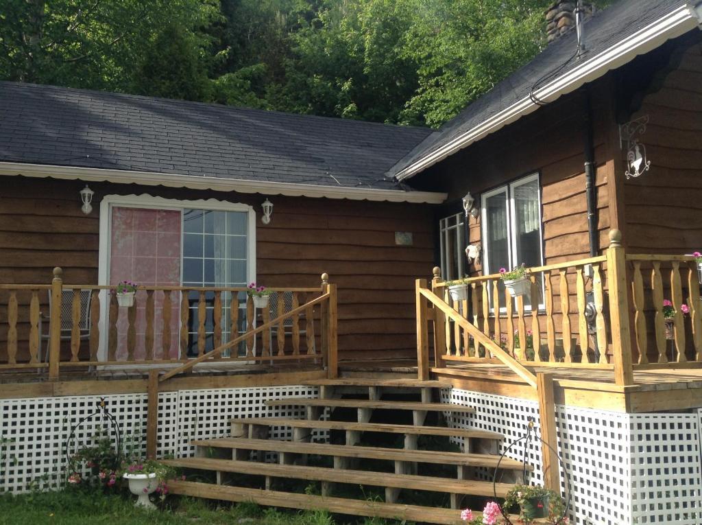 Gite La Tourelle Du Cap La Malbaie Exterior foto